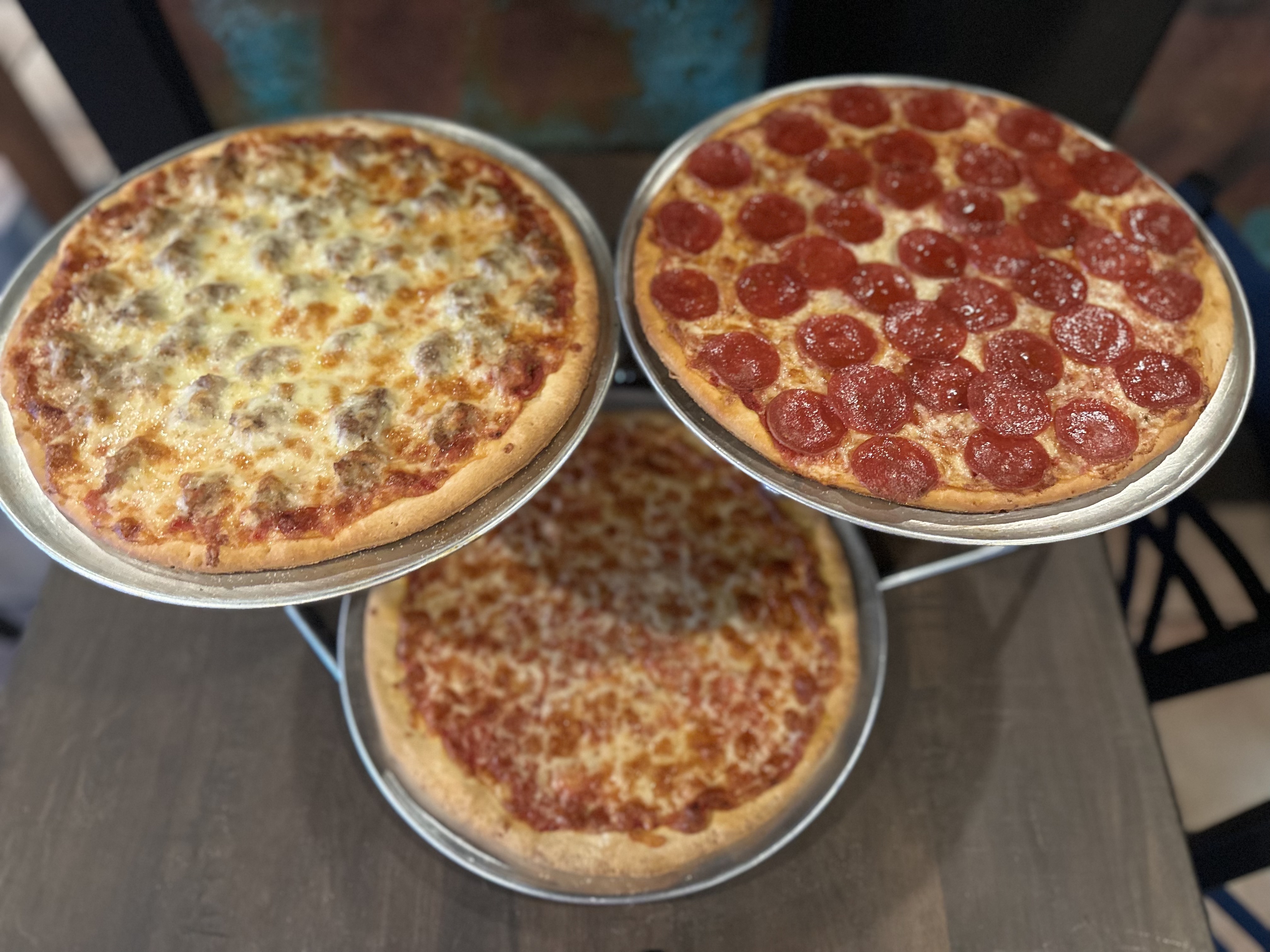 Discovering Chicago Tavern Style Pizza